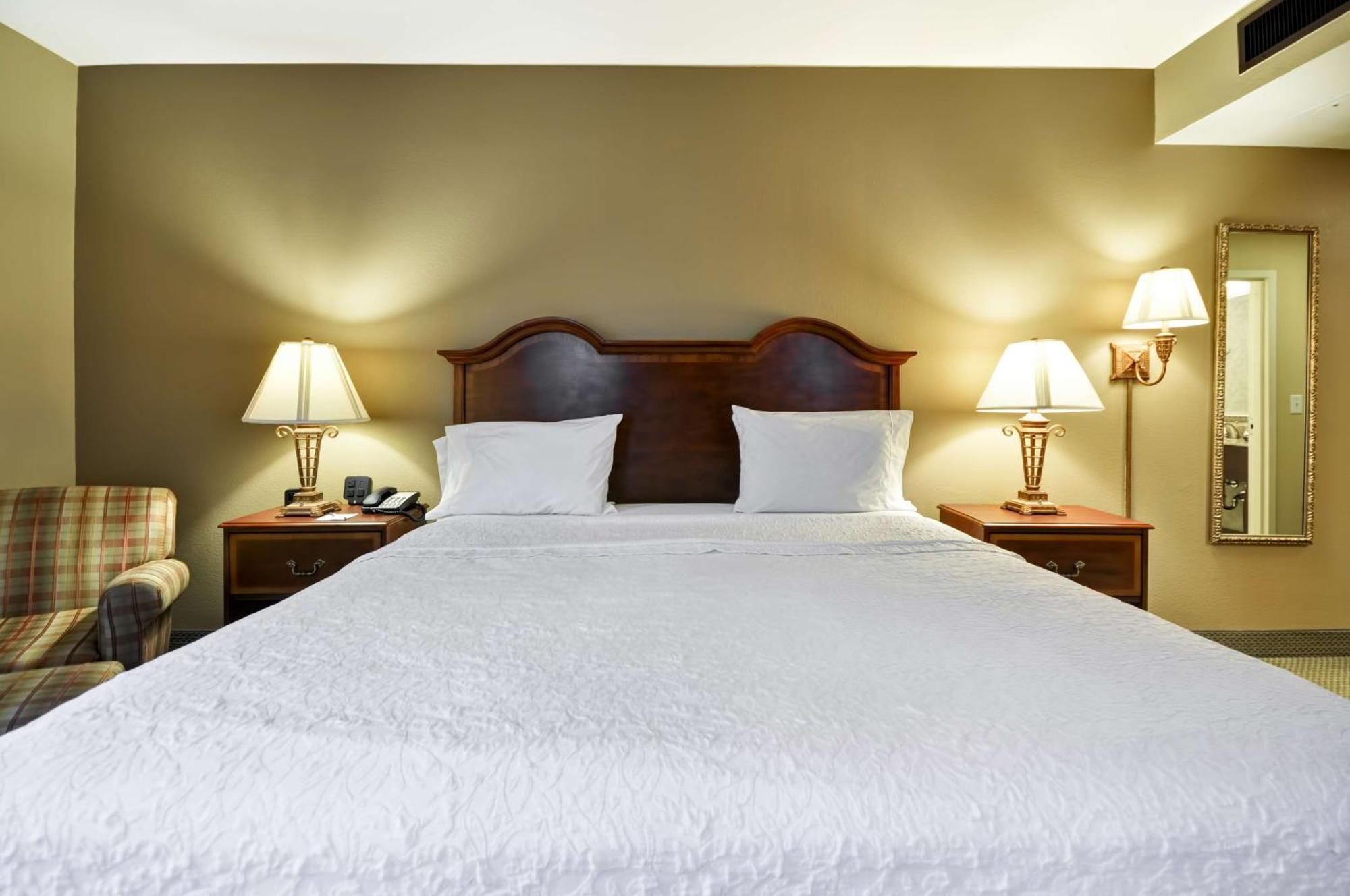 Hampton Inn Charleston-Historic District Екстер'єр фото